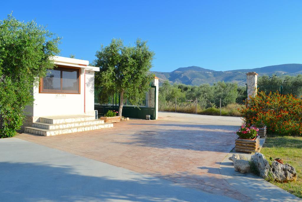 Agriturismo Antichi Ulivi Mattinata Exteriör bild